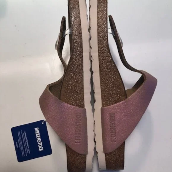 Birkenstock Gizeh BS Leather Thong Sandal. Metallic. Pink. Gold. Size: 6, 7, 10 - Picture 4 of 12